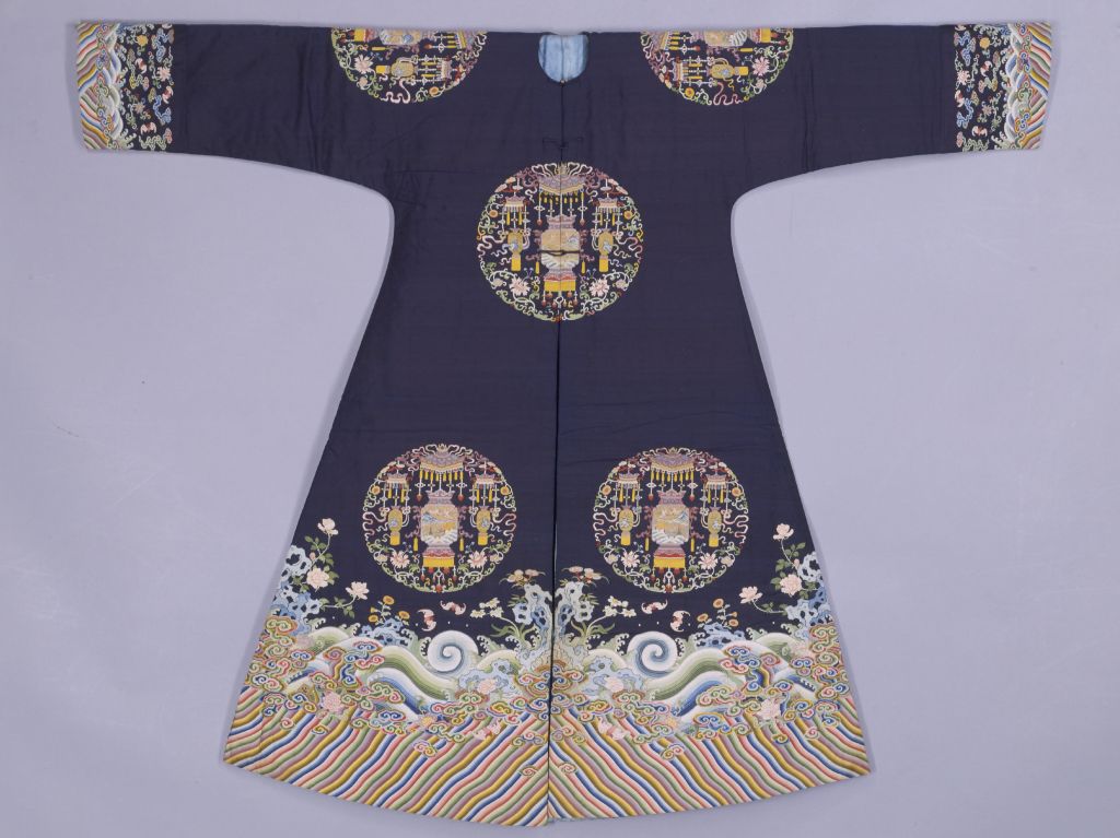 图片[1]-Shi Qing Ke Si Ba Tuan Celebrating Birthday Lantern Pattern Cotton Coat-China Archive